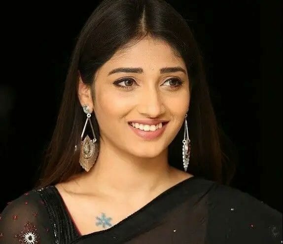 Priya Vadlamani: Net Worth, Wiki, Bio, Age, Caste, Height, Boyfriend 2023 - networth, wiki, biography