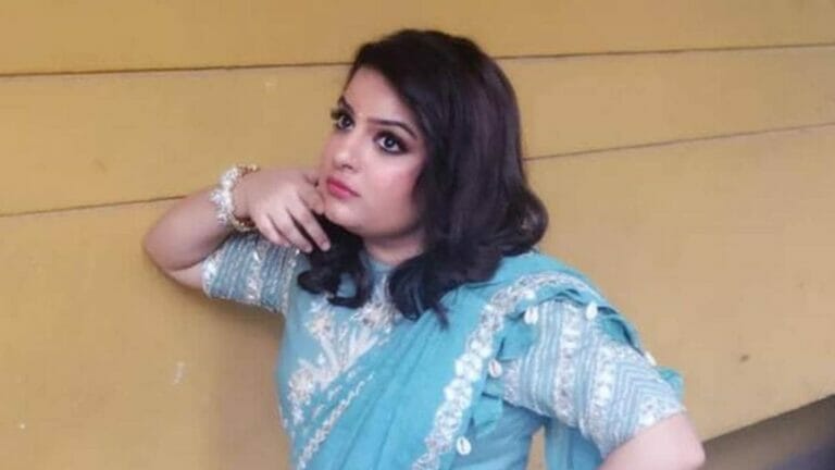 Mallika Dua trolls WhatsApp scammer using Deepika Padukone’s dialogue - networth, wiki, biography