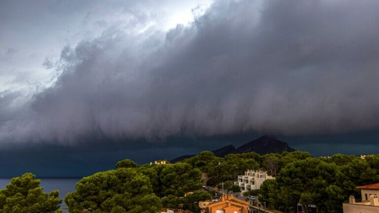 Urgent holiday warning as Brit holiday hotspot to battered by ‘Cold Drop’ storm with intense wind and rain - networth, wiki, biography