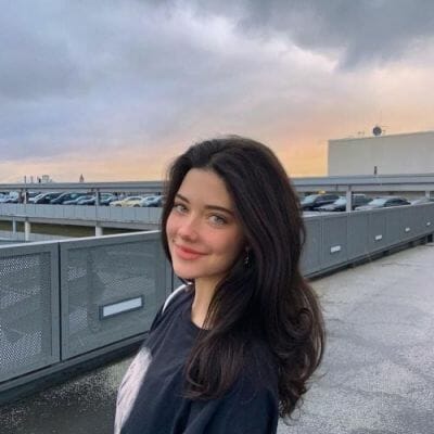 Vanessa Rhd- Age, Height, Net Worth, Wiki, Boyfriend 2023 - networth, wiki, biography