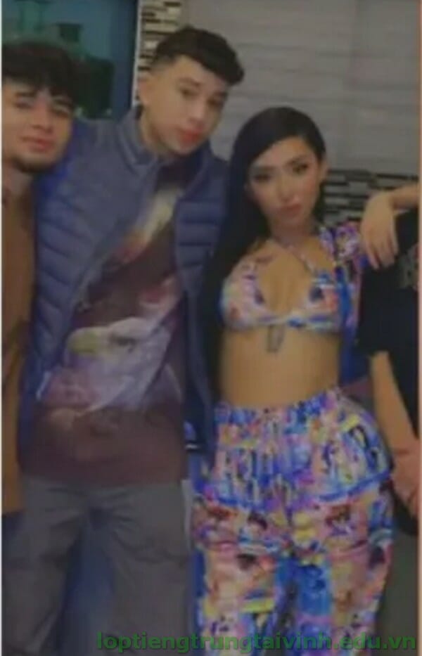 Watch Leaked Video Biggest Blunt Twitter Santa 2023 - networth, wiki, biography