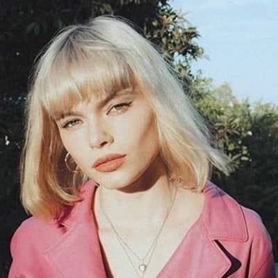 Winona Oak- Wiki, Age, Boyfriend, Ethnicity, Net Worth, Height, Career - networth, wiki, biography