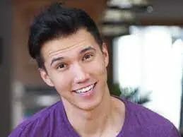 Aaron Burriss: Net Worth, Wiki, Bio, Age, Career, Marriage, Wife, Height, Youtube 2023 - networth, wiki, biography