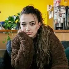 Veronica Merrell: Net Worth, Wiki, Bio, Age, Marriage, Twin Sister, Husband, Height, Bf 2023 - networth, wiki, biography