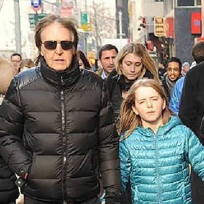 Beatrice McCartney- Wiki, Age, Boyfriend, Ethnicity, Net Worth, Height, Career - networth, wiki, biography