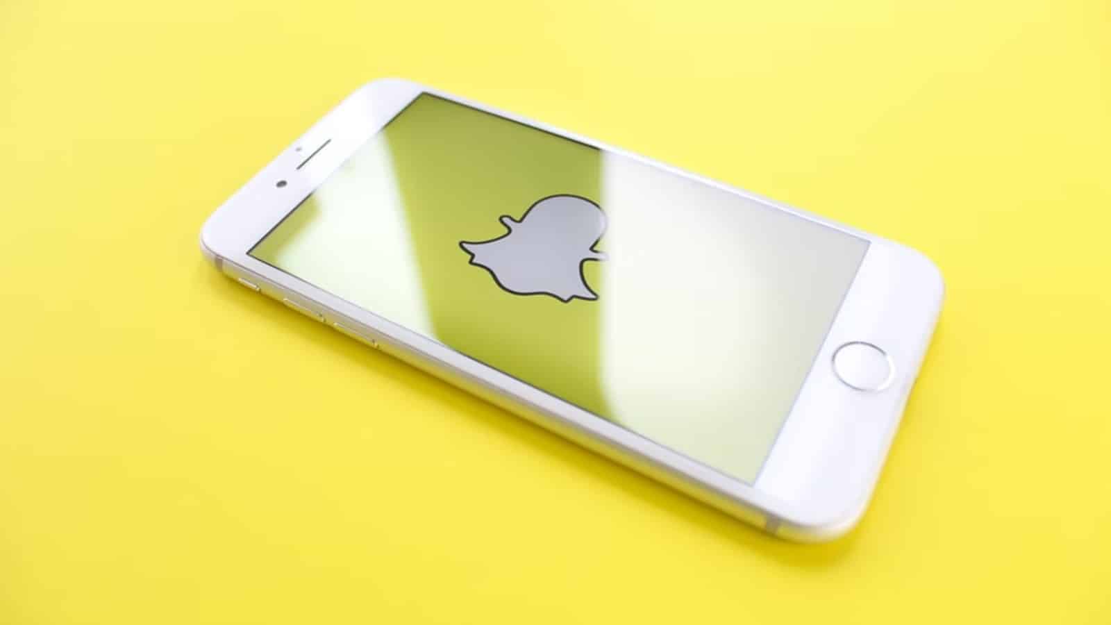How to know if someone unadded you on Snapchat 2023 - networth, wiki, biography
