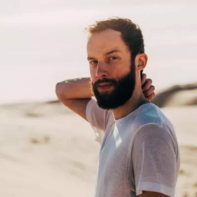 Jaymes Young- Wiki, Biography, Age, Height, Net Worth, Girlfriend 2023 - networth, wiki, biography