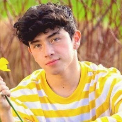 Levi Underhill- Wiki, Age, Height, Net Worth, Girlfriend, Ethnicity 2023 - networth, wiki, biography