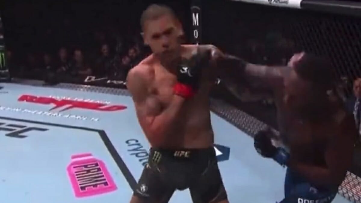 WATCH: Adesanya Vs Pereira Knockout Full Fight Video Highlights 2023 - networth, wiki, biography