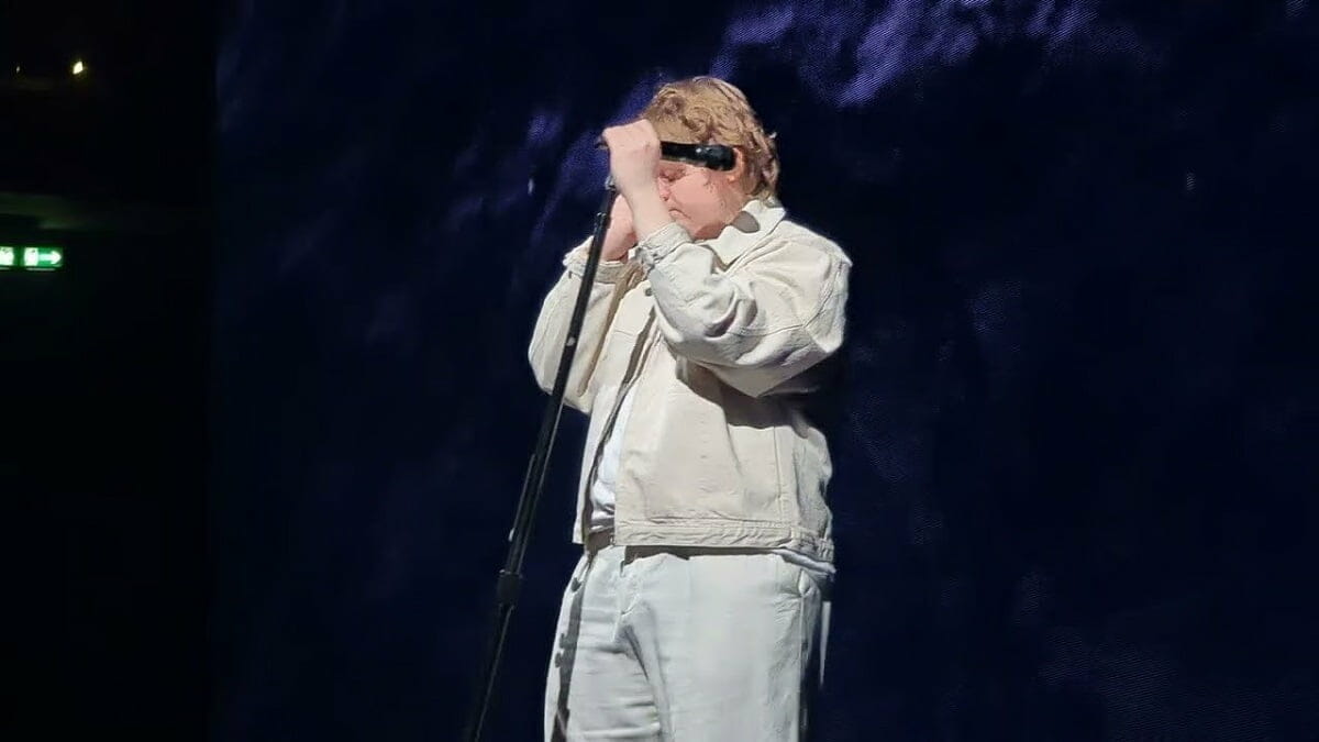 Who Is Lewis Capaldi Ex-Girlfriend In Love Island, Ellie Macdowell? Lewis Capaldi’s condition after Tourette syndrome 2023 - networth, wiki, biography