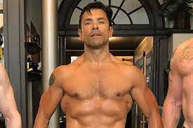 Mark Consuelos: Wiki, Bio, Age, Family, Career, Net Worth, Wife, Height 2023 - networth, wiki, biography