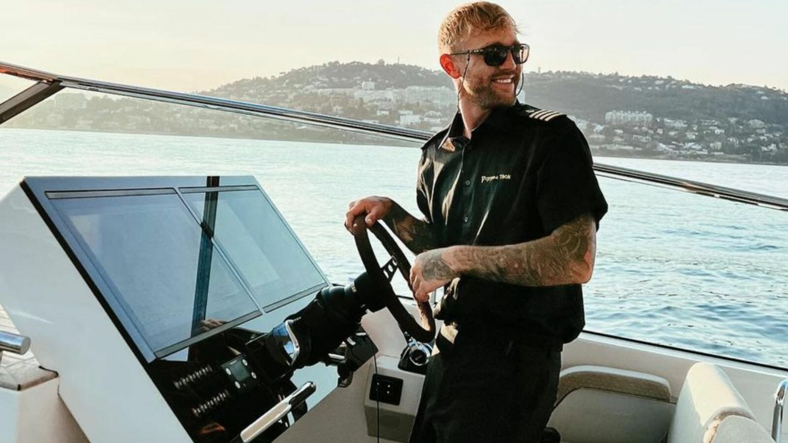 Below, Deck Med fans can’t miss Ruan Irving’s “strange” Instagram biography 2023 - networth, wiki, biography