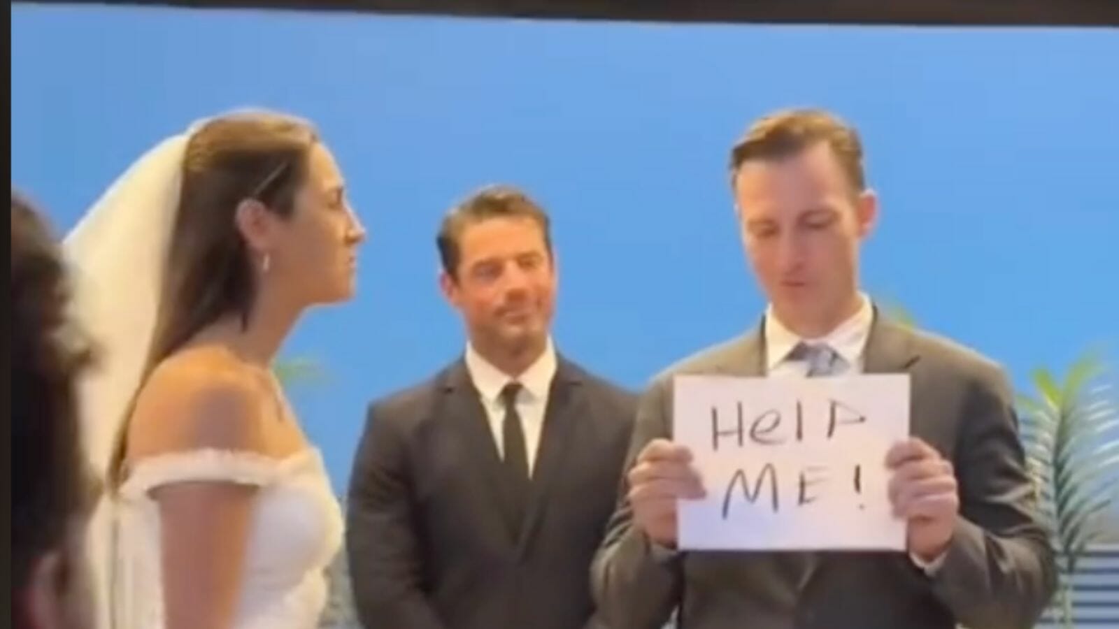 Groom criticized on TikTok for humiliating bride with “help me” wedding vow 2023 - networth, wiki, biography