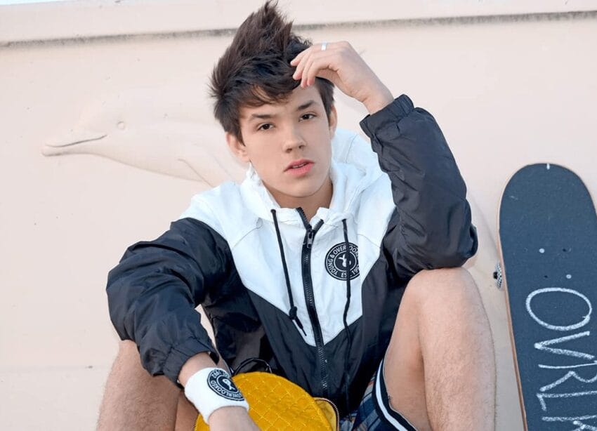 Ian Ousley: Wiki (Actor), Bio, Height, Family, Career, Girlfriend, Net Worth 2023 - networth, wiki, biography