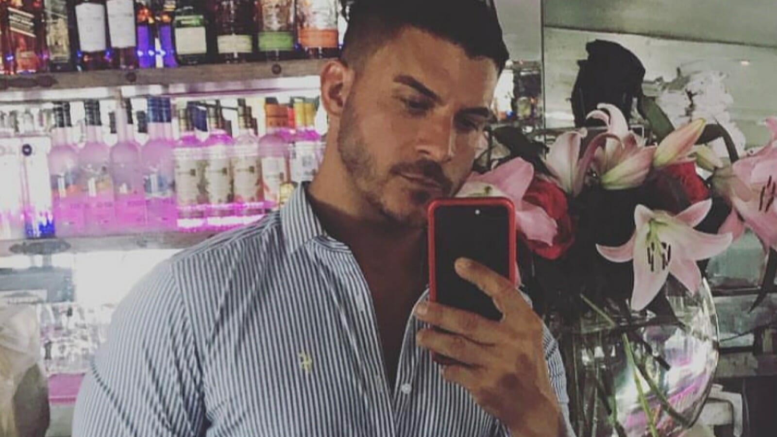 Jax Taylor allegedly exited the flight after throwing a “fit” because of a broken light 2023 - networth, wiki, biography