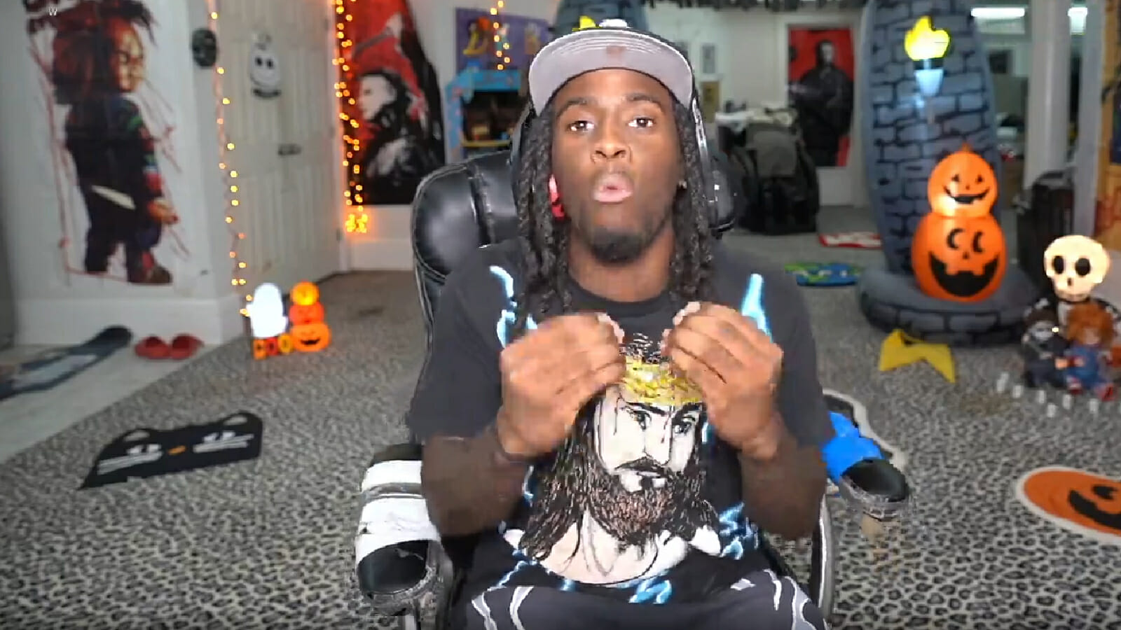 Kai Cenat tells BruceDropEmOff to “go to therapy” after leaked DMs criticizing him 2023 - networth, wiki, biography