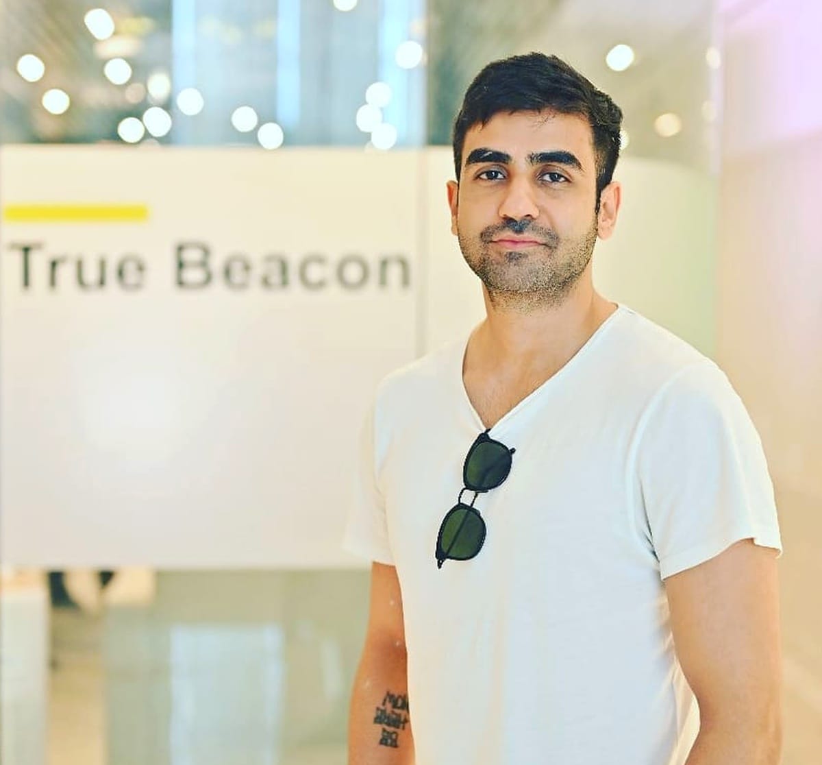 Nikhil Kamath Wiki, Age, Height, Wife, Girlfriend, Education & Net Worth 2023 - networth, wiki, biography