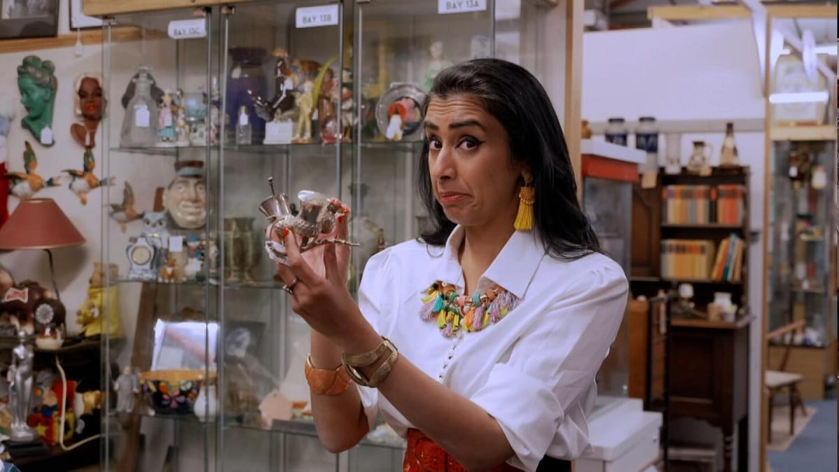 Roo Irvine Parents: Meet Father and Mother, Family Ethnicity and Origin 2023 - networth, wiki, biography