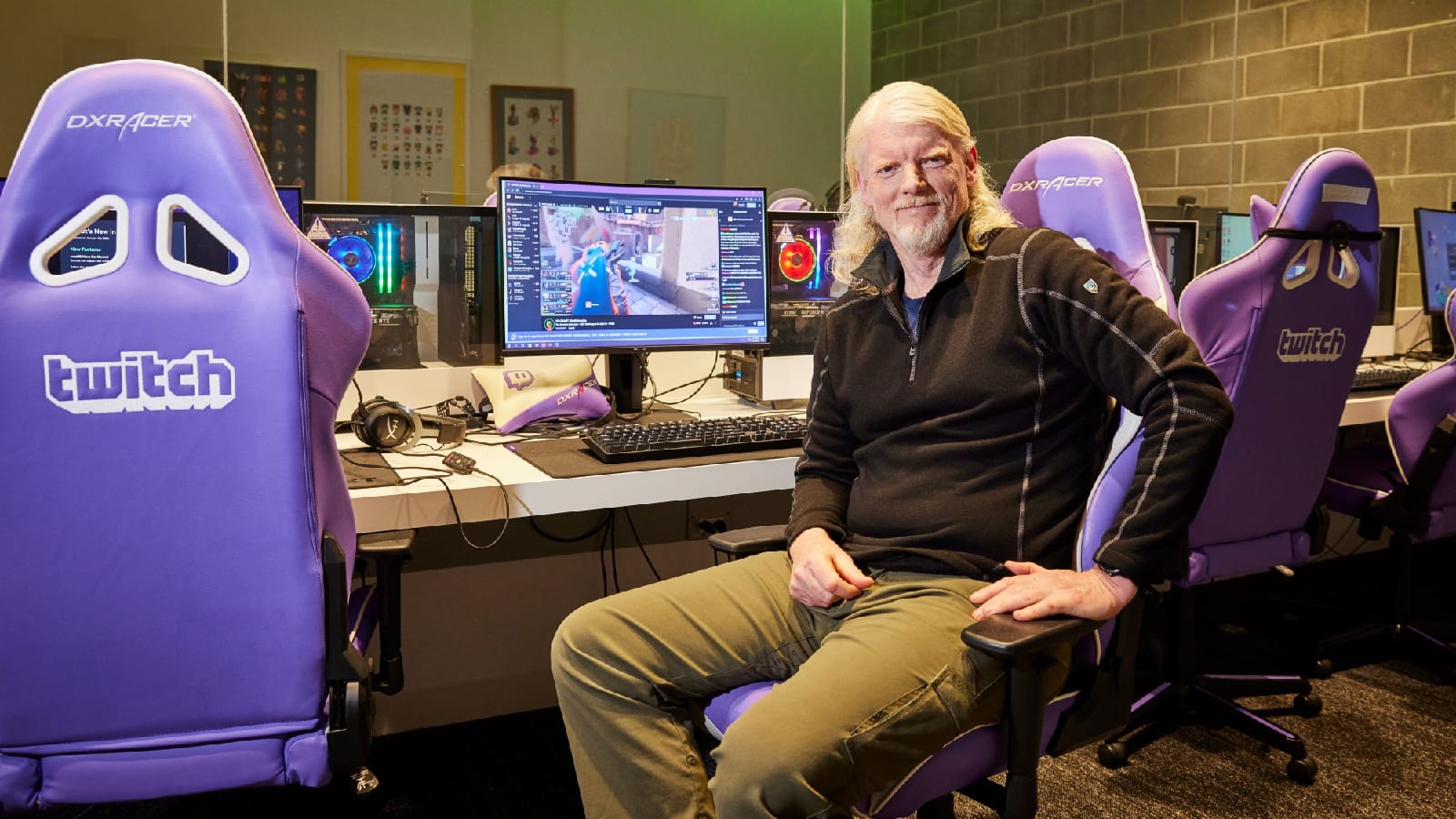 Twitch eliminates multi-streaming rules, opening up creators to more platforms 2023 - networth, wiki, biography