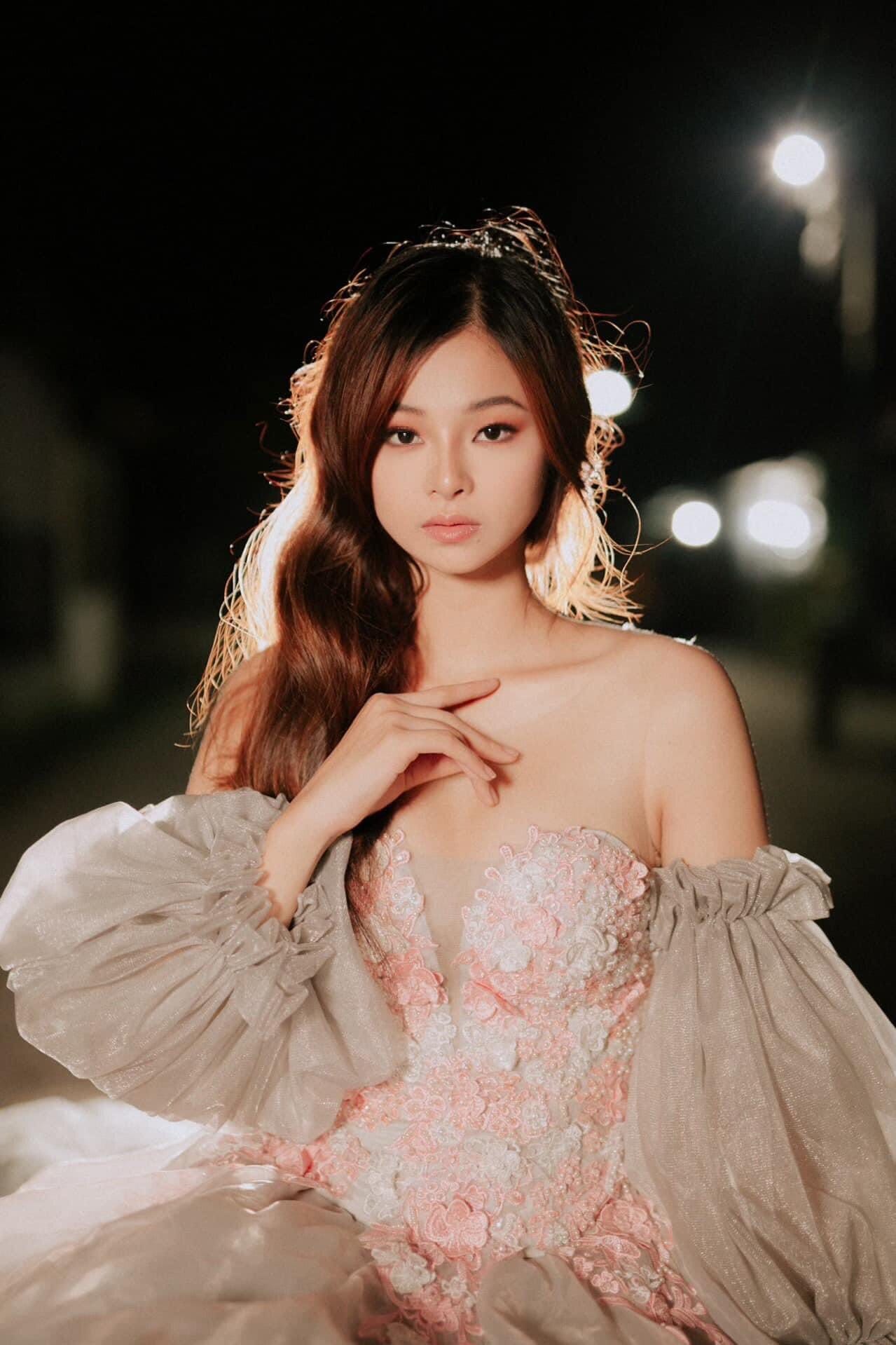 Angeli Khang Wiki, Age, Height, Nationality, Parents, Ethnicity, Boyfriend, Net Worth, and Biography 2023 - networth, wiki, biography