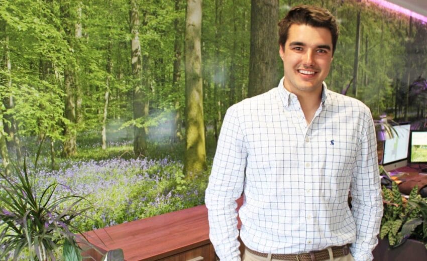 Chris Hull: Wiki, Bio, Gardener, Age, Marriage, Wife, Instagram, Birthday 2023 - networth, wiki, biography