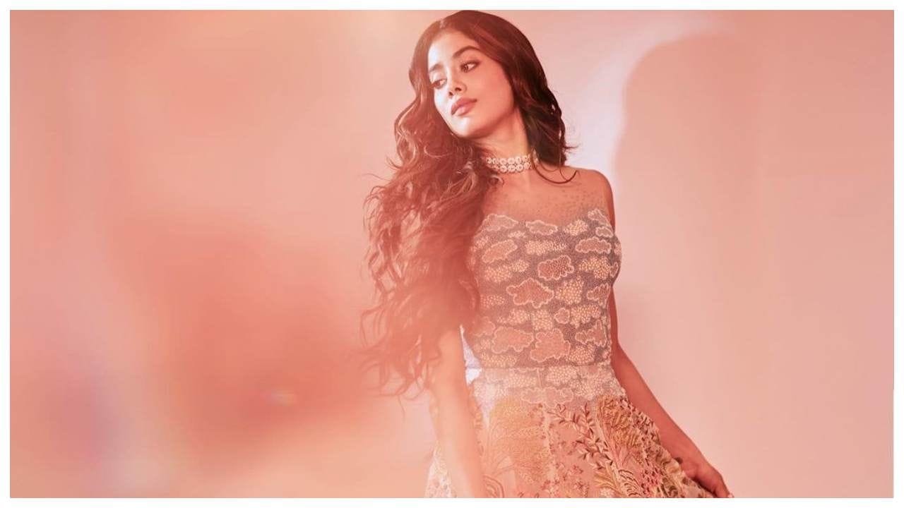 Janhvi Kapoor: Update ethnic wear, take inspiration from Janhvi Kapoor’s collection 2023 - networth, wiki, biography