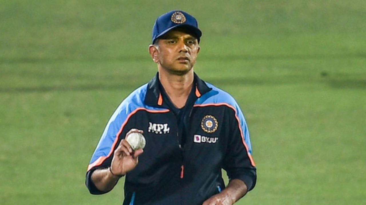 Rahul Dravid left Kolkata for Bangalore, will not go with the team to Thiruvananthapuram, know the reason! 2023 - networth, wiki, biography