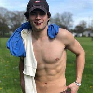 William White: Wiki, Bio, Whiteyy18, Career, Age, Profession, Height, Net worth 2023 - networth, wiki, biography