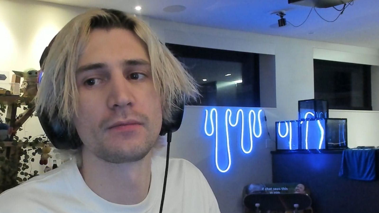 xQc reveals health concerns caused by reusing towels for too long 2023 - networth, wiki, biography