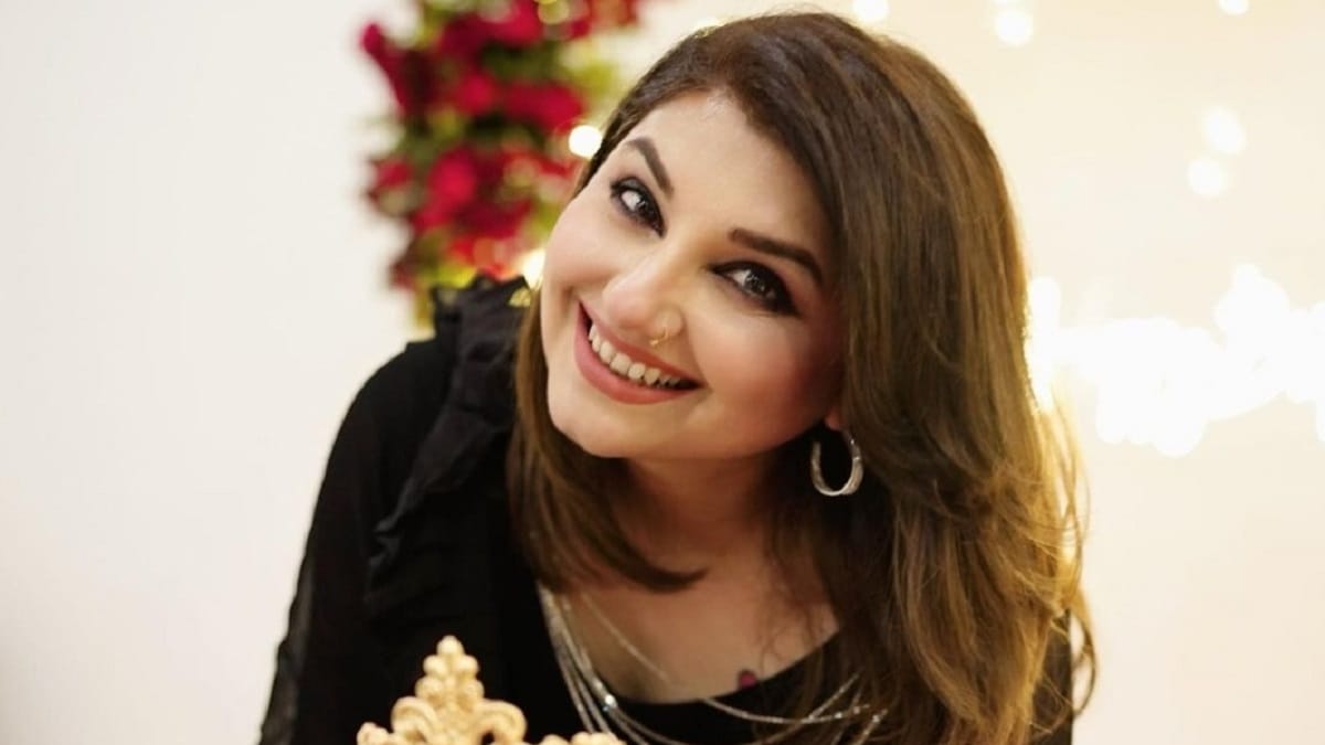 Ary Digital Drama Baby Baji, Javeria Saud Talks About Her Hit Negative Character Azra 2023 - networth, wiki, biography