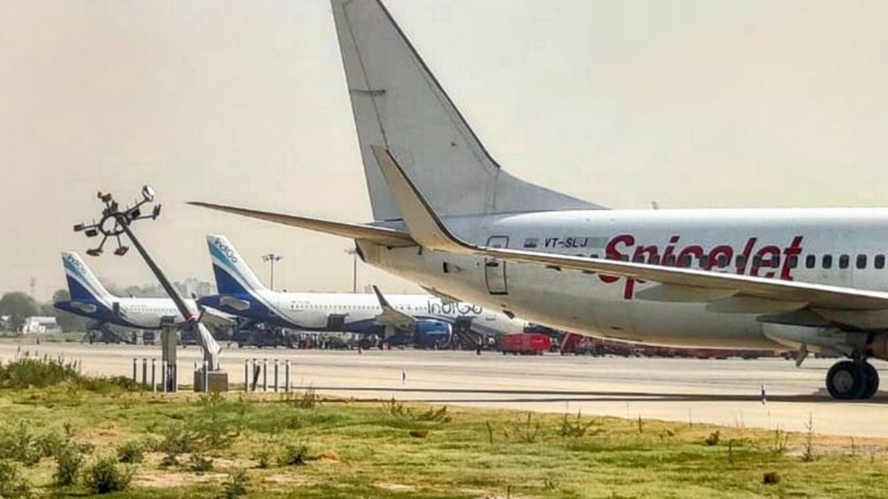 British Airways trainee arrested, girlfriend unable to go to Pune as bomb rumors fly 2023 - networth, wiki, biography