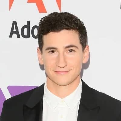 Sam Lerner- Wiki, Age, Height, Girlfriend, Net Worth 2023 - networth, wiki, biography