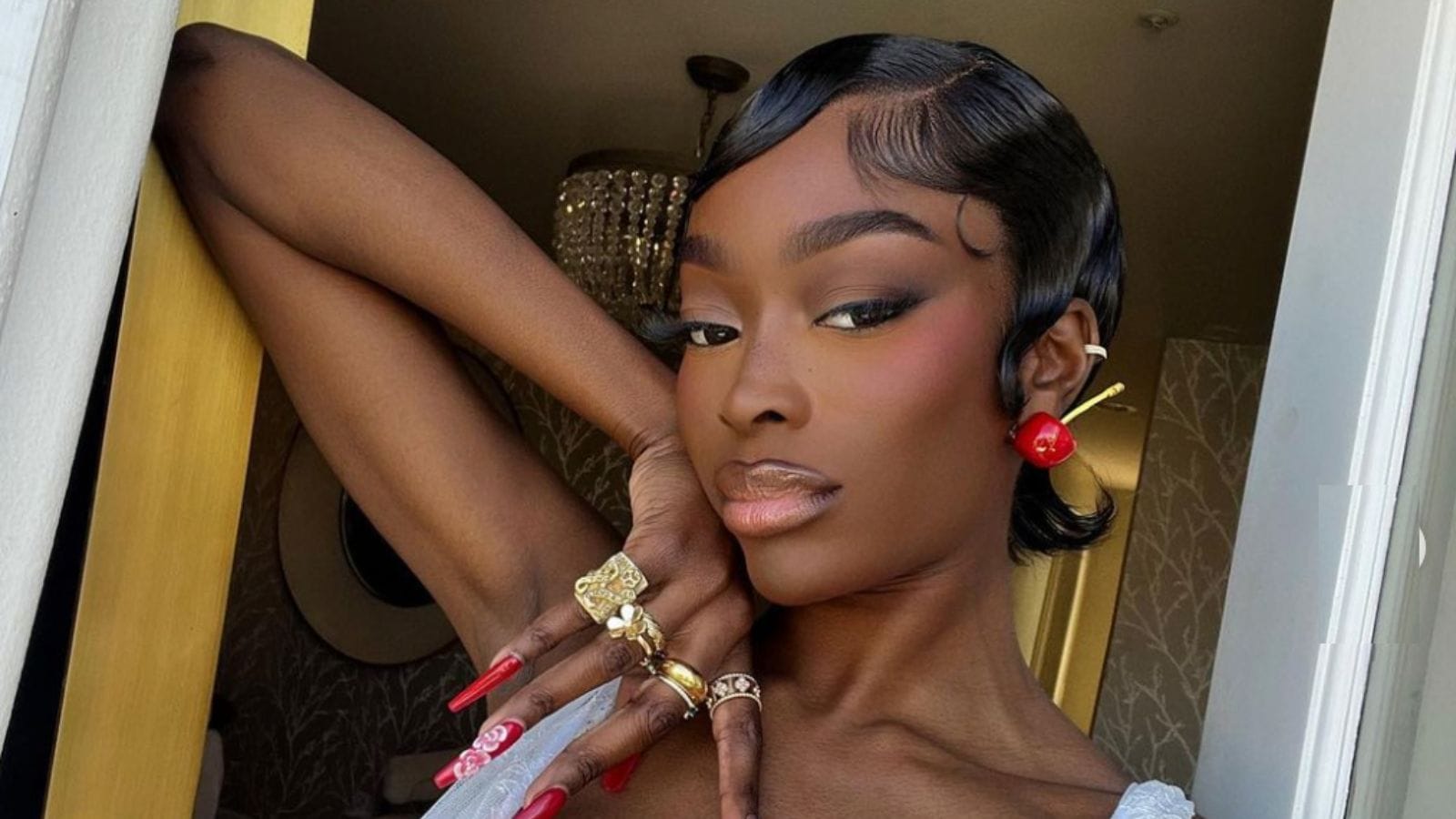 Fans selling Sunset were upset at Lazkani’s religious judgment of others 2023 - networth, wiki, biography