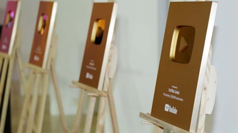 Nút Bạc, Vàng, Kim cương, Ruby YouTube là gì? Điều kiện thế nào để đạt được chứng nhận này? | Khóa học lập trình cho trẻ em | lập trình game | lập trình web | lập trình scratch | lập trình python